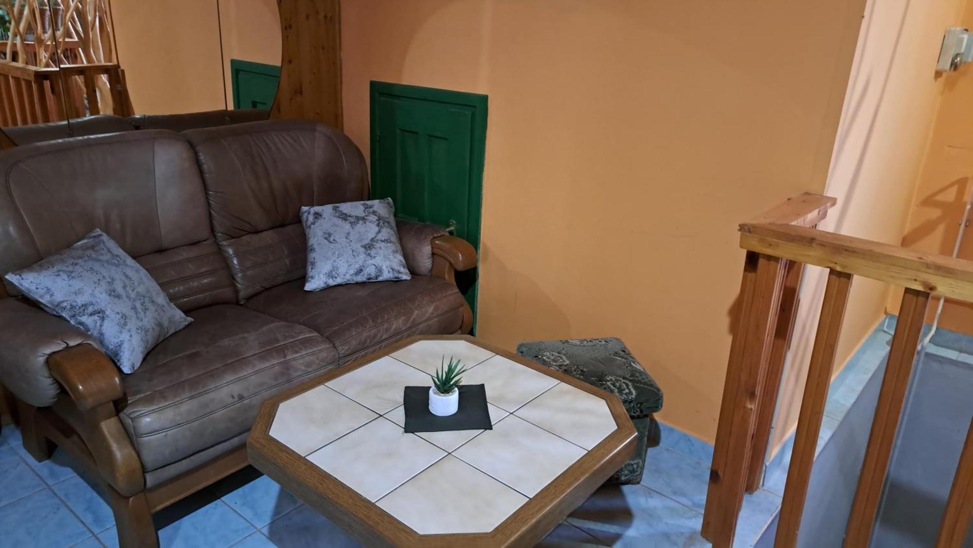 Kisdiofa Panzio Es Vendeglo Bed & Breakfast Vajdácska Exterior photo