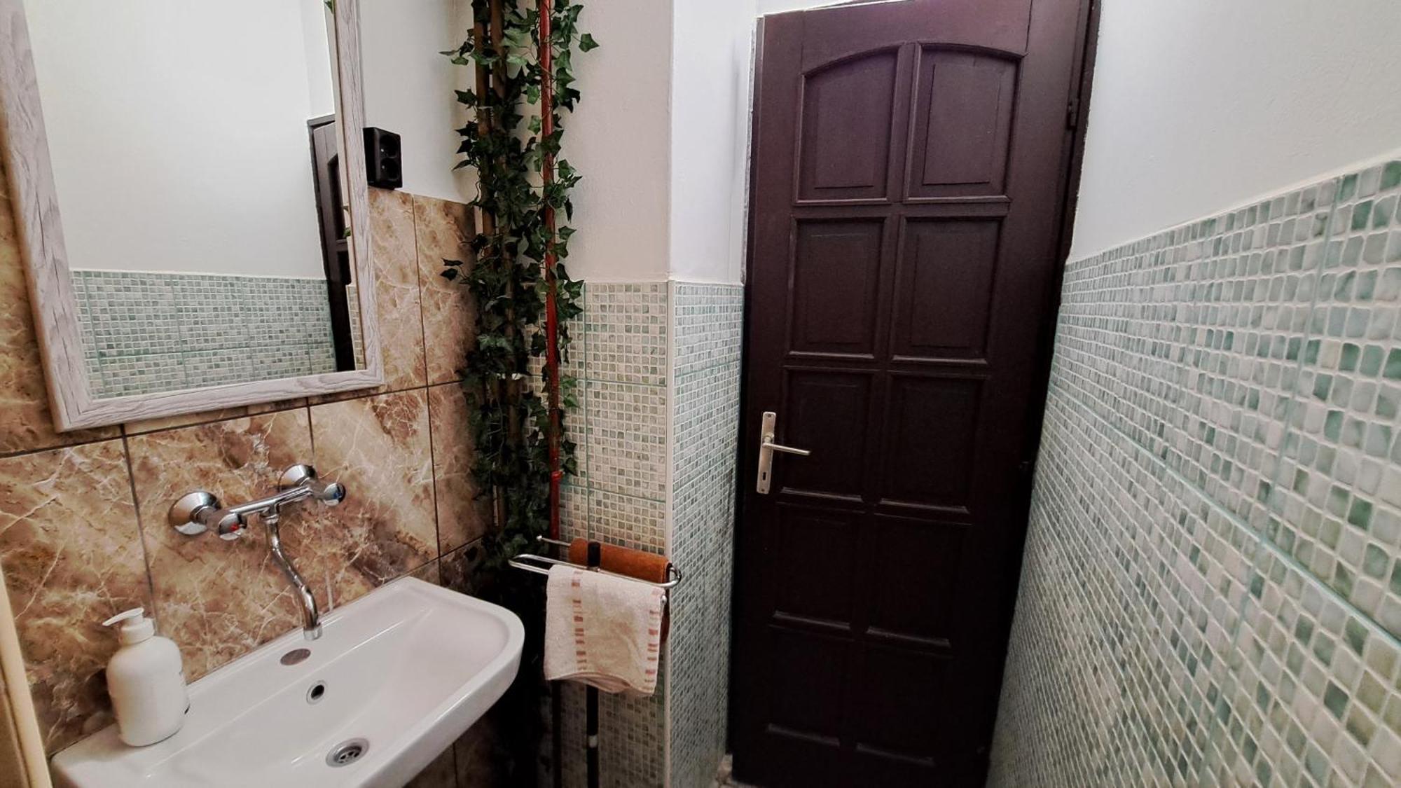 Kisdiofa Panzio Es Vendeglo Bed & Breakfast Vajdácska Exterior photo