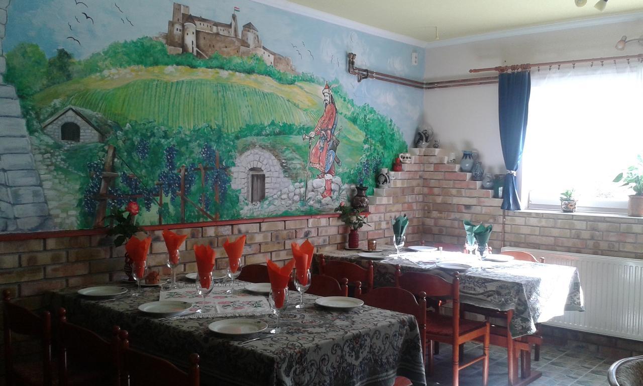 Kisdiofa Panzio Es Vendeglo Bed & Breakfast Vajdácska Exterior photo