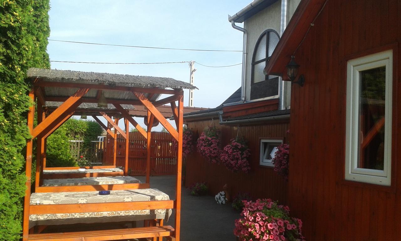 Kisdiofa Panzio Es Vendeglo Bed & Breakfast Vajdácska Exterior photo