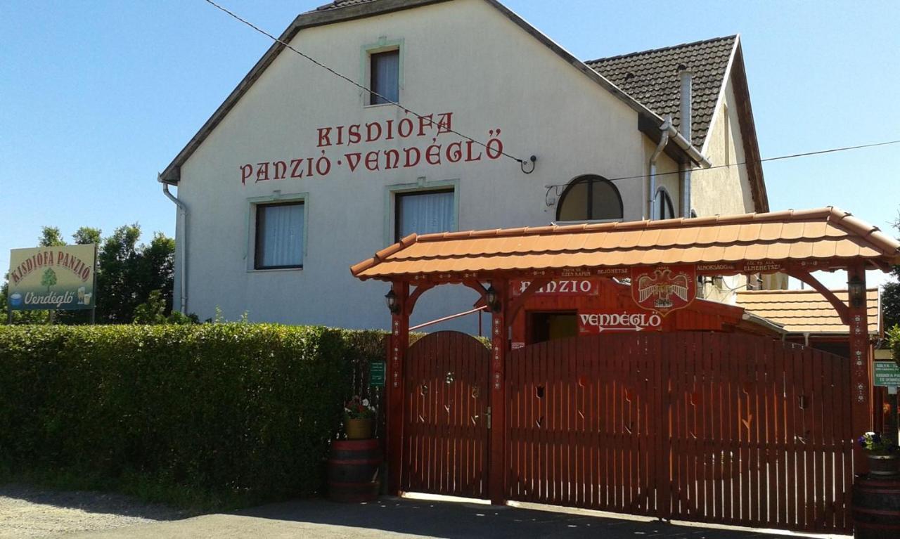 Kisdiofa Panzio Es Vendeglo Bed & Breakfast Vajdácska Exterior photo